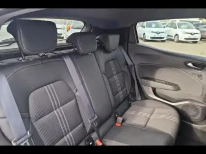 Photo 10 Renault Clio  1.6 E-Tech hybride 145ch Engineered