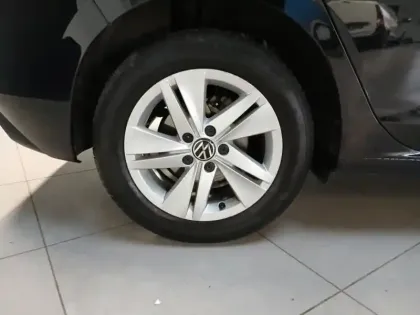 Photo 10 Volkswagen Golf  1.0 eTSI OPF 110ch Life Plus DSG7