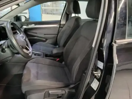 Photo 13 Volkswagen Golf  1.0 eTSI OPF 110ch Life Plus DSG7