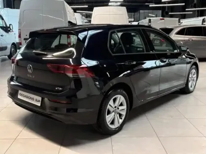 Photo 19 Volkswagen Golf  1.0 eTSI OPF 110ch Life Plus DSG7