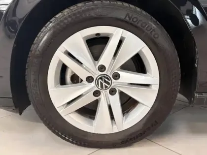 Photo 24 Volkswagen Golf  1.0 eTSI OPF 110ch Life Plus DSG7