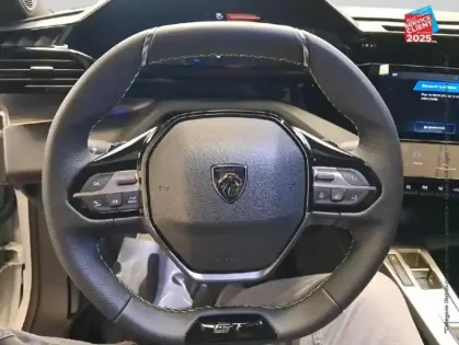 Photo 11 Peugeot 308  e- 156ch batterie 55 kWh GT Exclusive