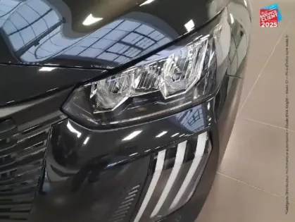 Photo 12 Peugeot 208  1.2 Hybrid 110ch Allure e-DCS6