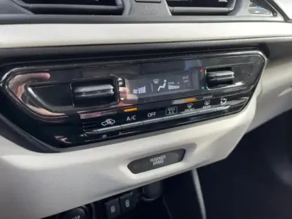 Photo 14 Suzuki Swift  1.2 Hybrid 83ch Privilège