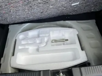 Photo 10 Suzuki Swift  1.2 Hybrid 83ch Privilège