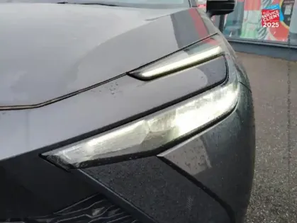 Photo 12 Toyota C-HR  1.8 Hybride 140ch Design MY25