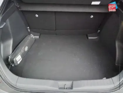 Photo 13 Toyota C-HR  1.8 Hybride 140ch Design MY25