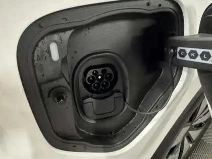 Photo 13 Volkswagen Id. Buzz Cargo  204ch 77kWh