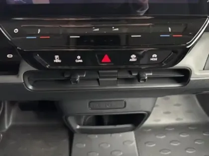 Photo 9 Volkswagen Id. Buzz Cargo  204ch 77kWh