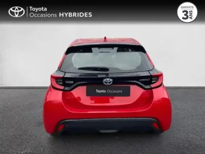 Photo 2 Toyota Yaris  116h Dynamic Business 5p + Programme Beyond Zero Academy MY22