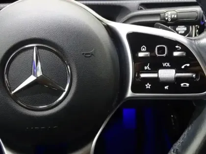 Photo 14 Mercedes Classe A  250 e 160+102ch Progressive Line 8G-DCT 8cv