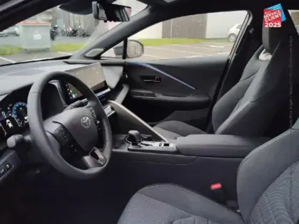 Photo 14 Toyota C-HR  2.0 Hybride Rechargeable 225ch Collection MY25