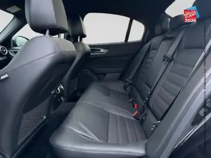 Photo 25 Alfa Romeo Giulia  2.2 Diesel 160ch Veloce AT8