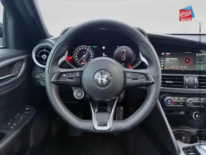 Photo 11 Alfa Romeo Giulia  2.2 Diesel 160ch Veloce AT8