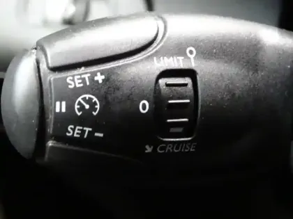 Photo 14 Peugeot 208  1.2 PureTech 100ch S&S GT 118g