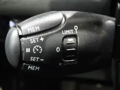 Photo 13 Peugeot 2008  1.2 PureTech 130ch S&S Roadtrip EAT8