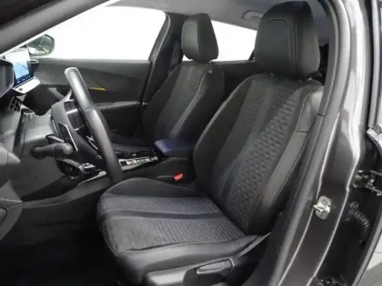 Photo 6 Peugeot 2008  1.2 PureTech 130ch S&S Roadtrip EAT8