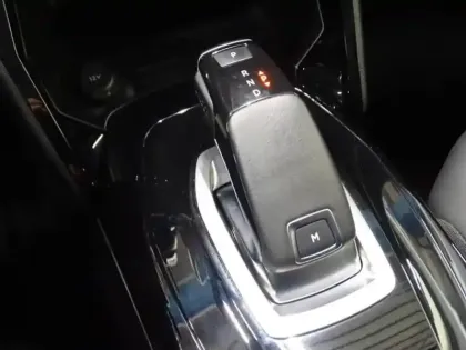 Photo 14 Peugeot 2008  1.2 PureTech 130ch S&S Roadtrip EAT8