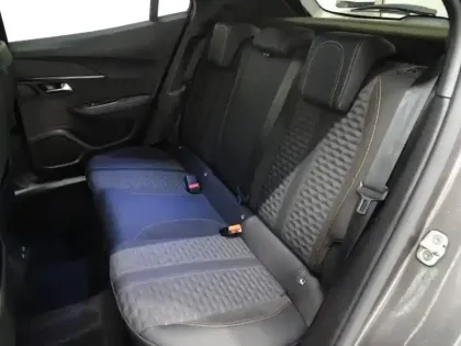 Photo 7 Peugeot 2008  1.2 PureTech 130ch S&S Roadtrip EAT8