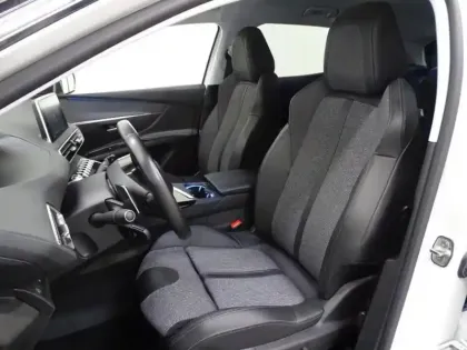 Photo 10 Peugeot 3008  HYBRID 225ch Allure e-EAT8 10cv