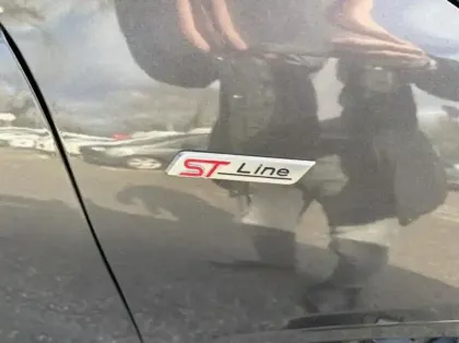 Photo 8 Ford Kuga Gén. III Ph1 ST-Line X 5