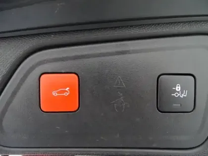 Photo 13 Peugeot 3008  1.5 BlueHDi 130ch S&S GT EAT8