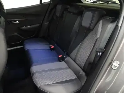 Photo 11 Peugeot 2008  1.2 PureTech 130ch S&S GT EAT8