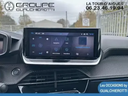 Photo 14 Peugeot 208  1.2 Hybrid 110ch GT e-DCS6