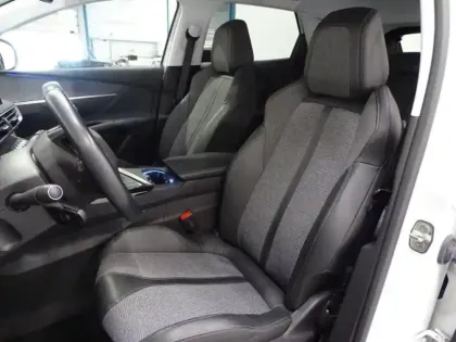 Photo 10 Peugeot 3008  1.2 PureTech 130ch Allure S&S