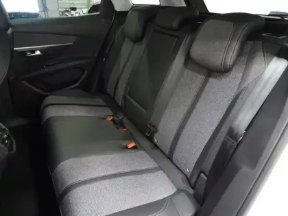 Photo 11 Peugeot 3008  1.2 PureTech 130ch Allure S&S