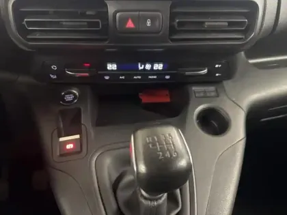 Photo 12 Opel Combo  Life L1H1 1.5 D 130ch S&S Innovation