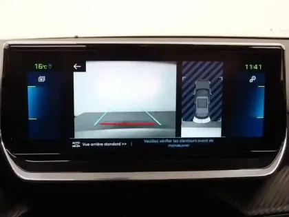 Photo 11 Peugeot 2008  e- 136ch GT