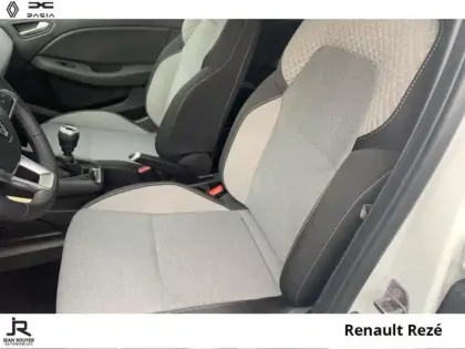 Photo 2 Renault Clio  1.5 Blue dCi 100ch Evolution - 24
