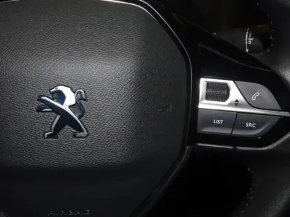 Photo 11 Peugeot 208  Affaire 1.2 PureTech 75ch S&S Premium