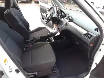 Photo 10 Suzuki Swift  1.2 Dualjet Hybrid 83ch Avantage