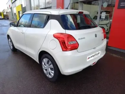 Photo 6 Suzuki Swift  1.2 Dualjet Hybrid 83ch Avantage