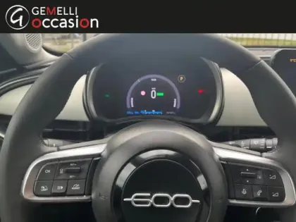 Photo 8 Fiat 600  e 156ch 54kWh La Prima