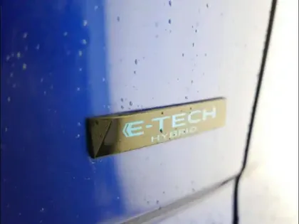 Photo 5 Renault Austral  1.2 E-Tech full hybrid 200ch Iconic esprit Alpine