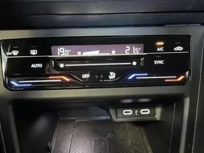 Photo 14 Volkswagen Polo  1.0 TSI 95ch R-Line