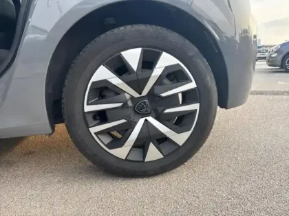 Photo 11 Peugeot 208  1.2 PureTech 100ch S&S Active