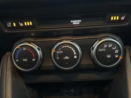 Photo 12 Mazda Mazda2 Mazda 2 1.5 SKYACTIV-G M Hybrid 90ch Sélection 5cv