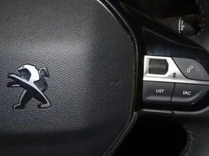 Photo 13 Peugeot 208  1.2 PureTech 75ch S&S Active