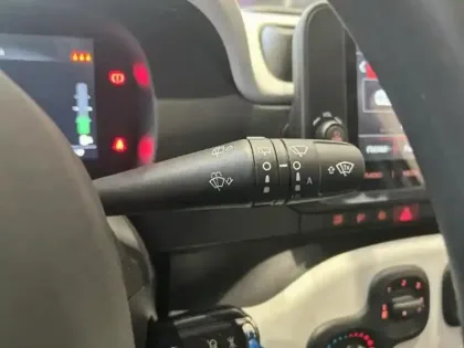 Photo 14 Fiat Panda  Classic 1.0 70ch BSG S&S Pandina Step 2