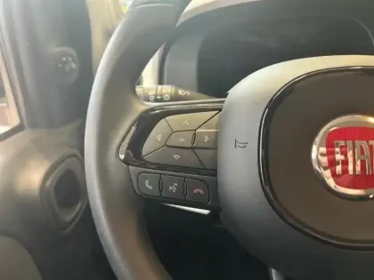 Photo 11 Fiat Panda  Classic 1.0 70ch BSG S&S Pandina Step 2