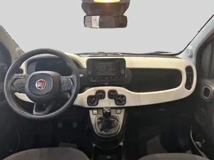 Photo 7 Fiat Panda  Classic 1.0 70ch BSG S&S Pandina Step 2