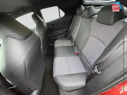 Photo 10 Toyota C-HR  1.8 Hybride 140ch Collection MY25