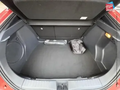 Photo 13 Toyota C-HR  1.8 Hybride 140ch Collection MY25