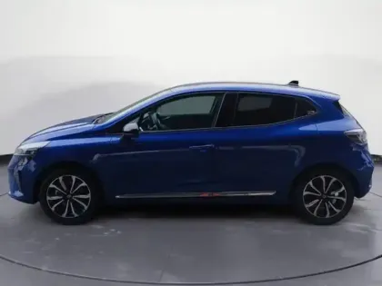 Photo 8 Renault Clio  1.6 E-Tech 145ch full hybrid Techno - 24