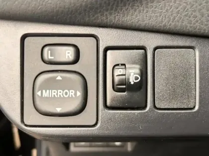 Photo 8 Toyota Yaris  70 VVT-i Ultimate 5p