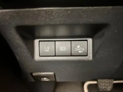 Photo 7 Toyota Yaris  70 VVT-i Ultimate 5p